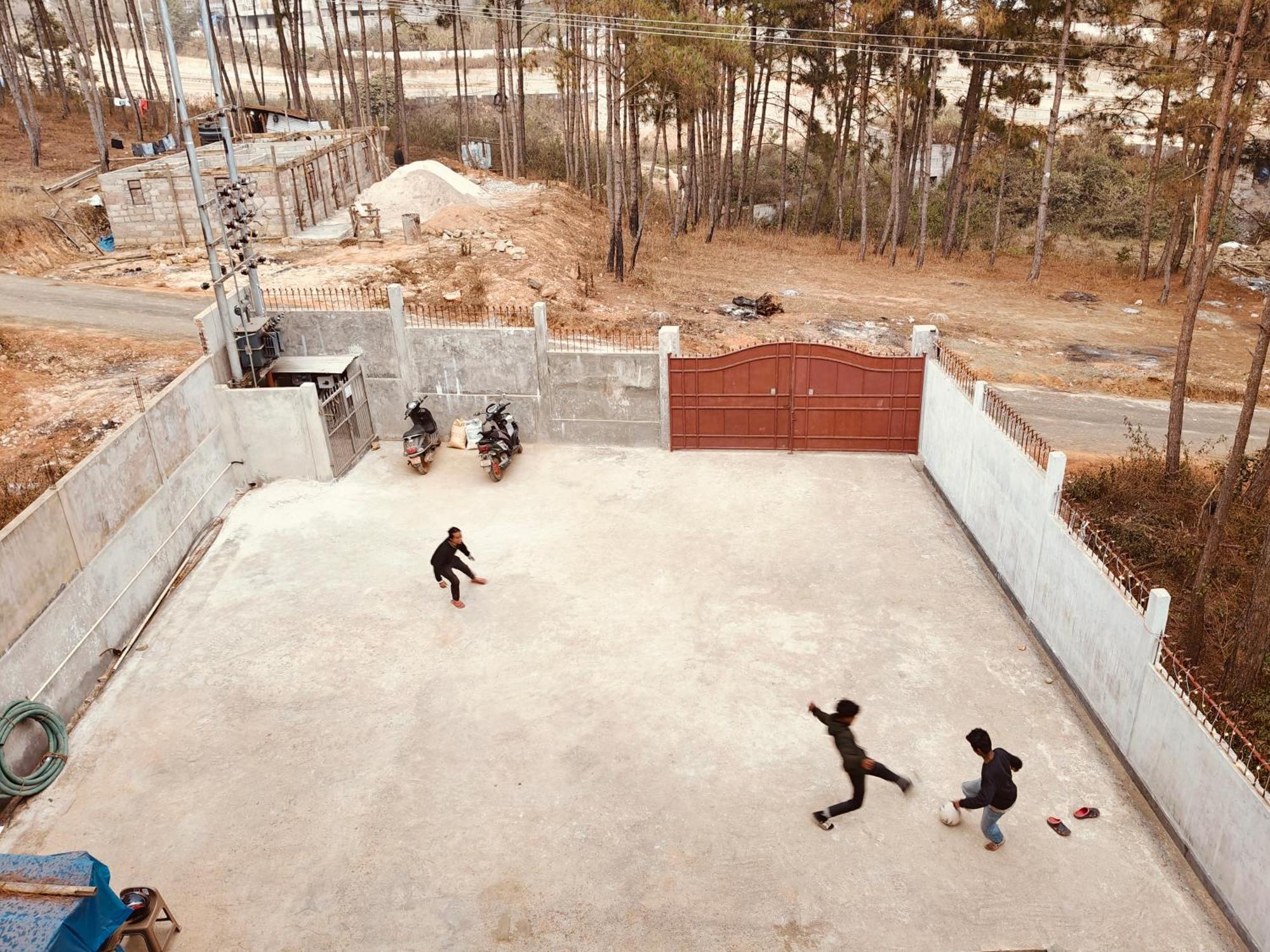 Xtsy Travellers Hostel Shillong Ngoại thất bức ảnh