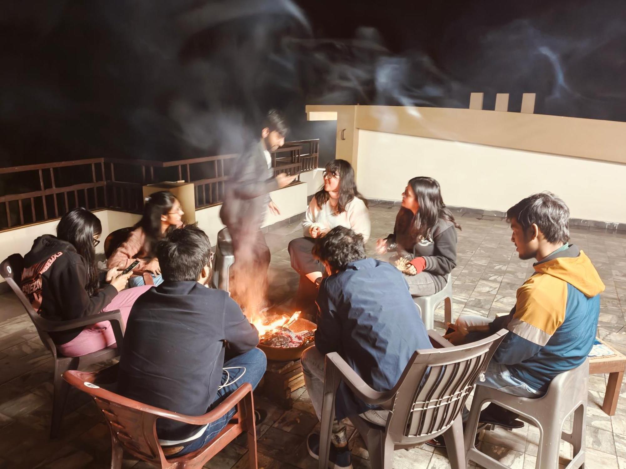 Xtsy Travellers Hostel Shillong Ngoại thất bức ảnh