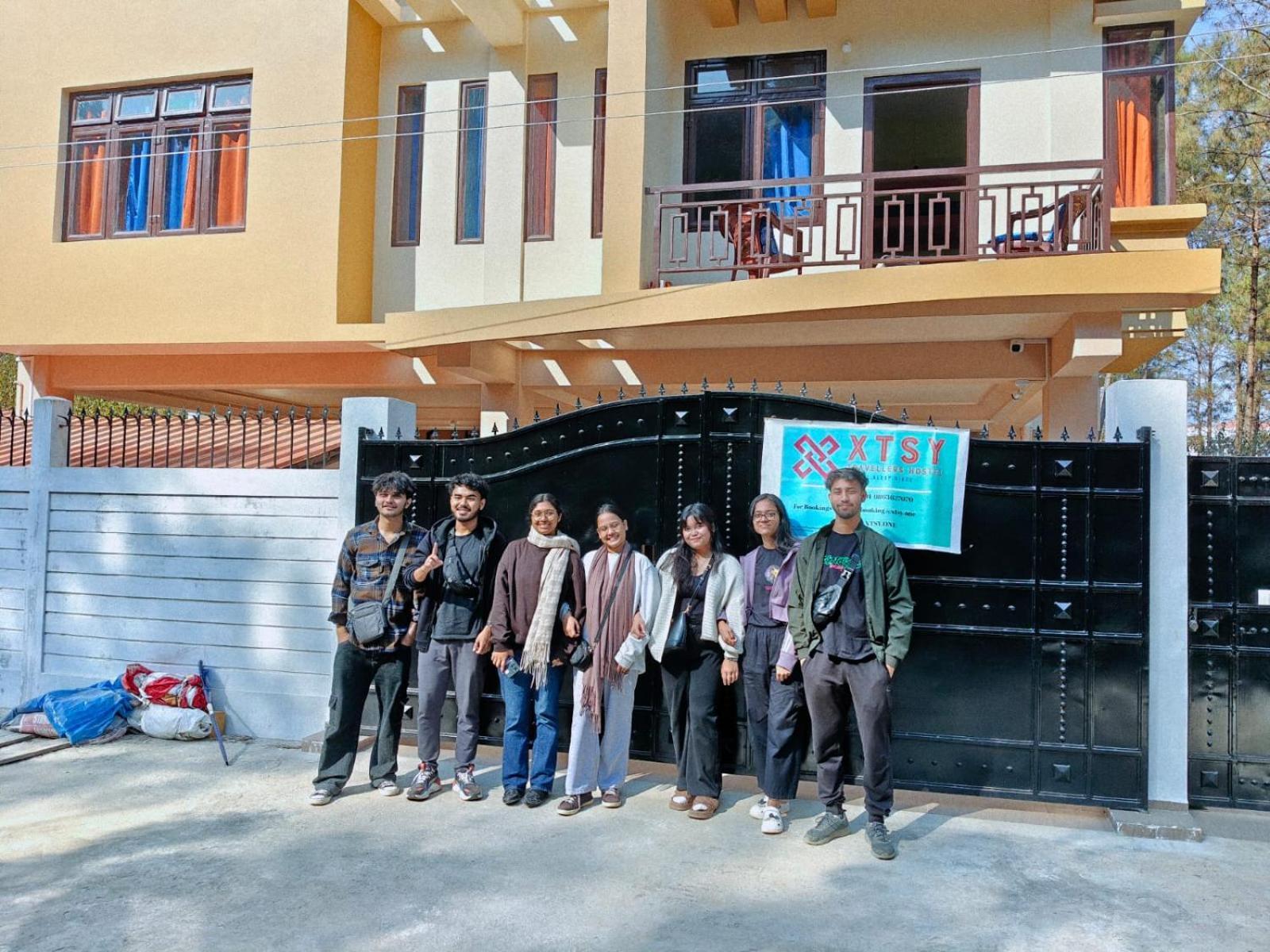 Xtsy Travellers Hostel Shillong Ngoại thất bức ảnh