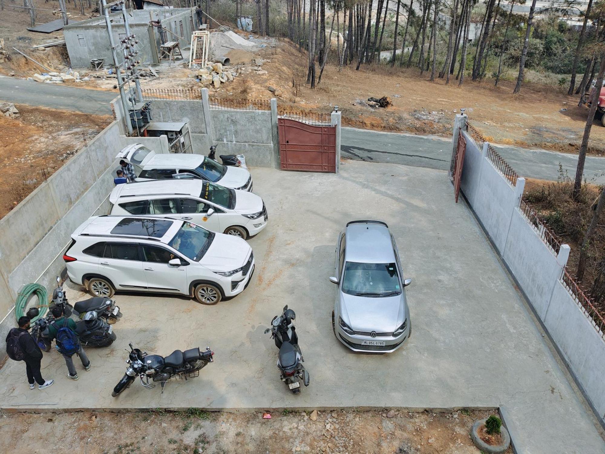 Xtsy Travellers Hostel Shillong Ngoại thất bức ảnh