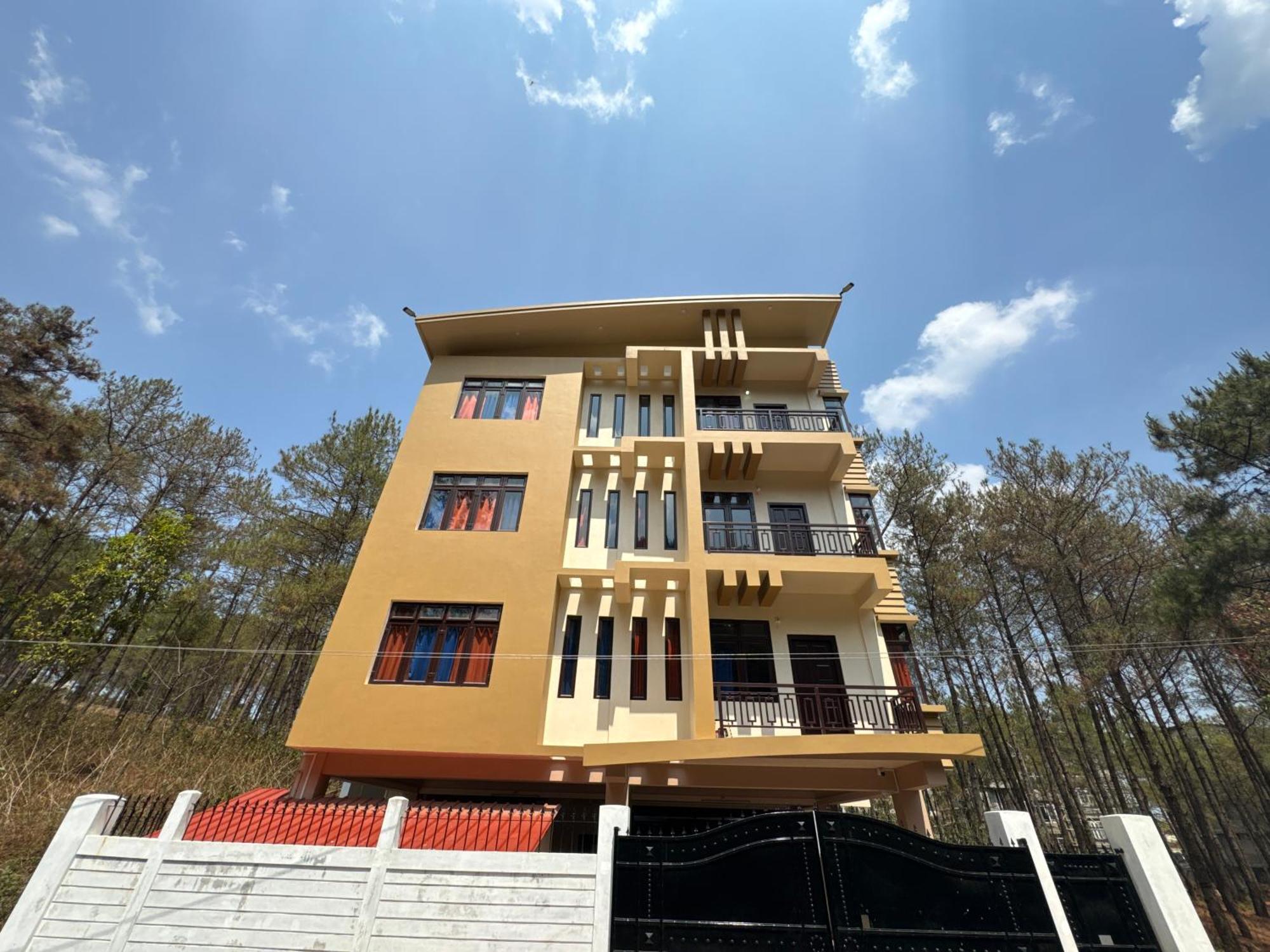 Xtsy Travellers Hostel Shillong Ngoại thất bức ảnh