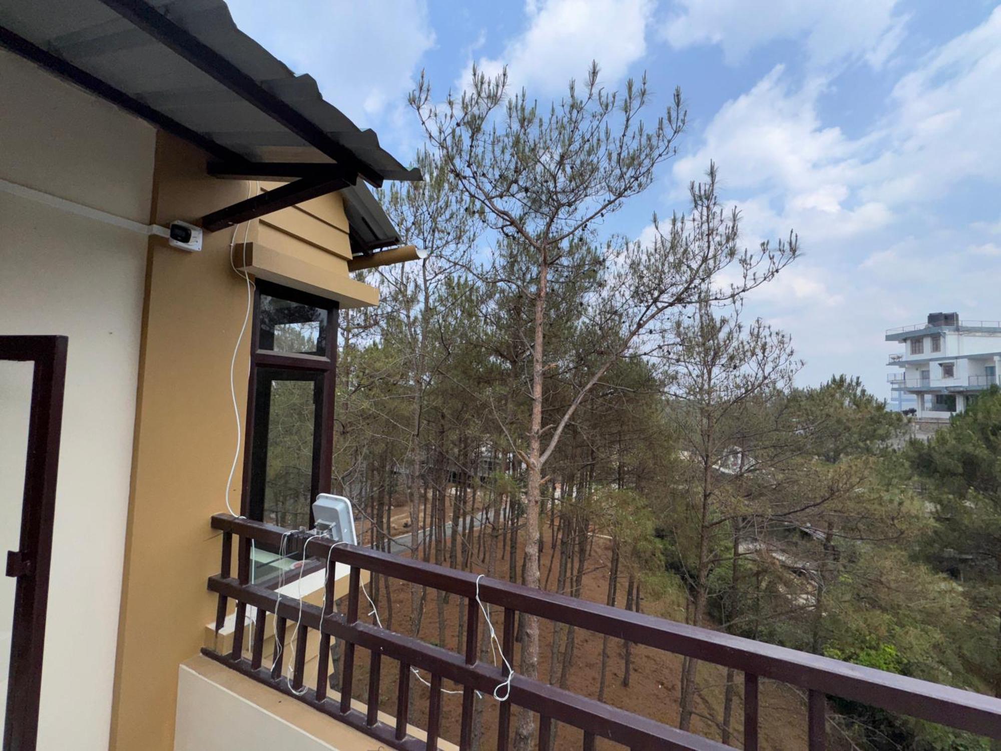 Xtsy Travellers Hostel Shillong Ngoại thất bức ảnh