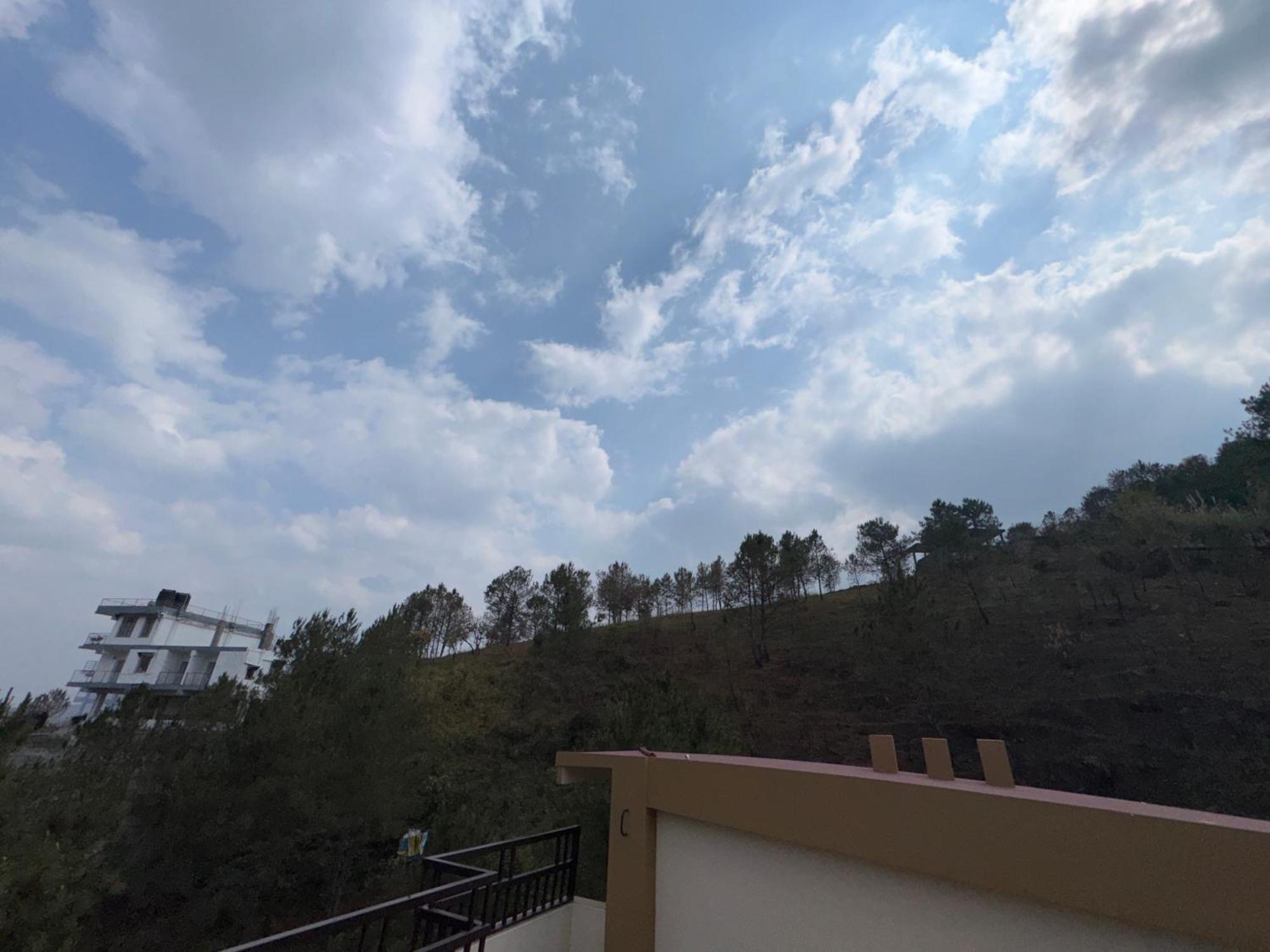 Xtsy Travellers Hostel Shillong Ngoại thất bức ảnh